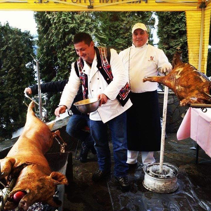 Pensiunea Moldova เปียตราเนียมซ์ ภายนอก รูปภาพ