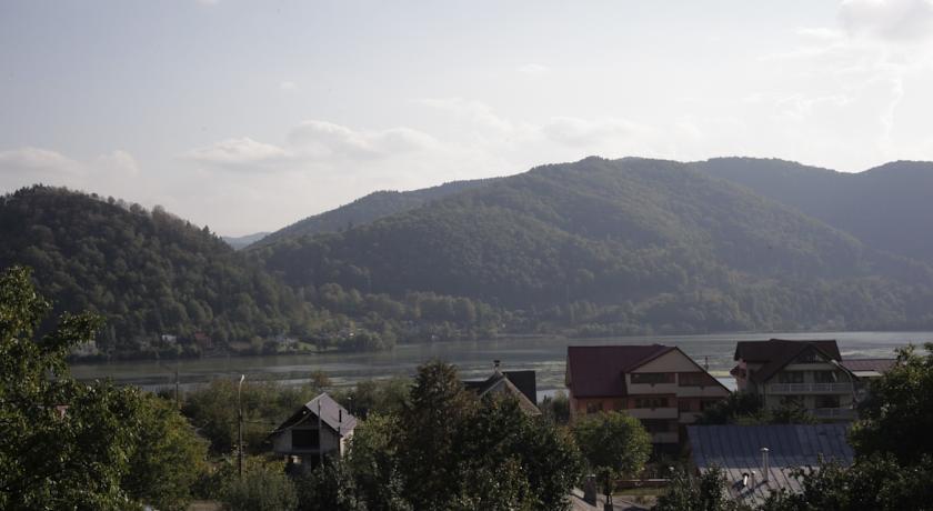 Pensiunea Moldova เปียตราเนียมซ์ ภายนอก รูปภาพ